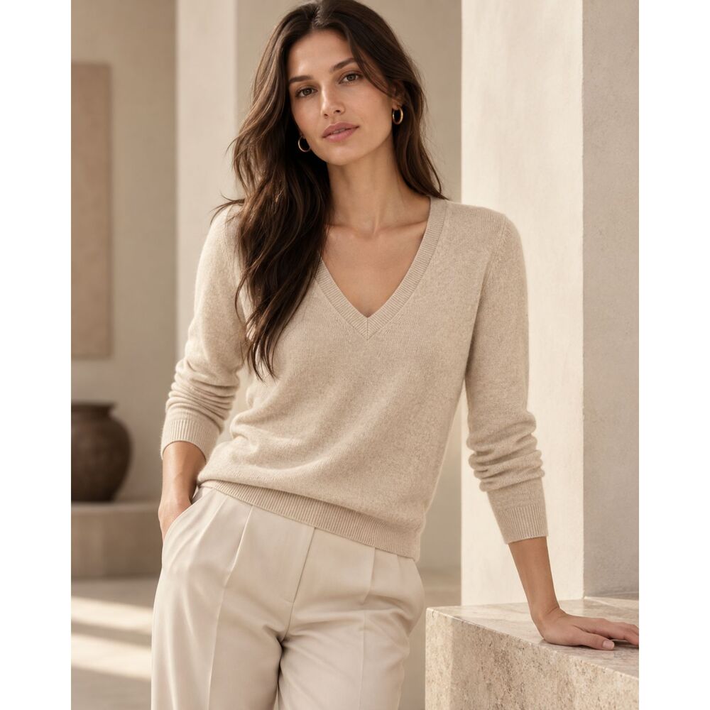 Banana Republic Merino Wool Cashmere Sweater Women’s M Beige V-Neck Filpucci